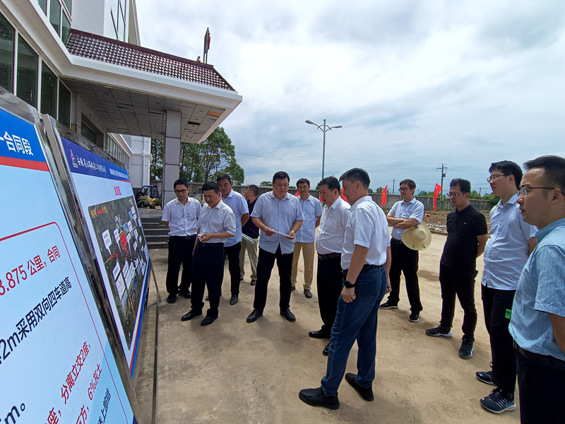 省鐵投公司副總經理、蕪銅公路公司、皖江公司董事長劉允超一行到銅商高速項目調研指導工作1